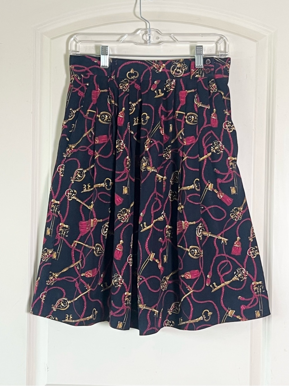 Vintage Jones New York Key Tassel Pleated Midi Skirt Black Gold Pink 10P